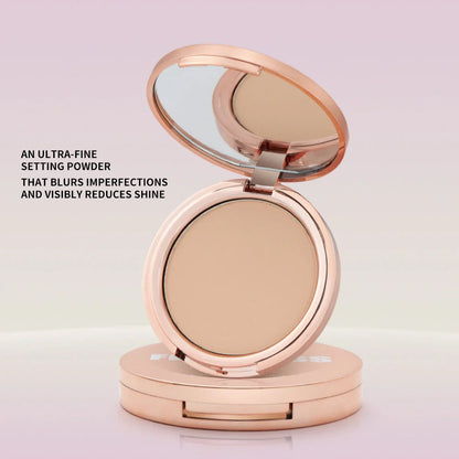 Mattifying pressed powder for a flawless, shine-free complexion with a smooth, poreless appearance
