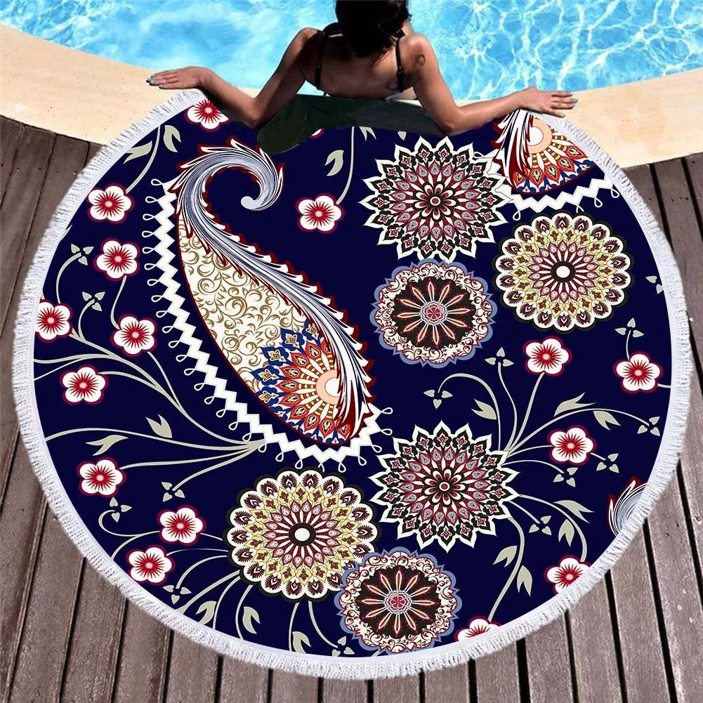 Circular Macharo beach towel with vibrant digital printing, 150 x 150 cm