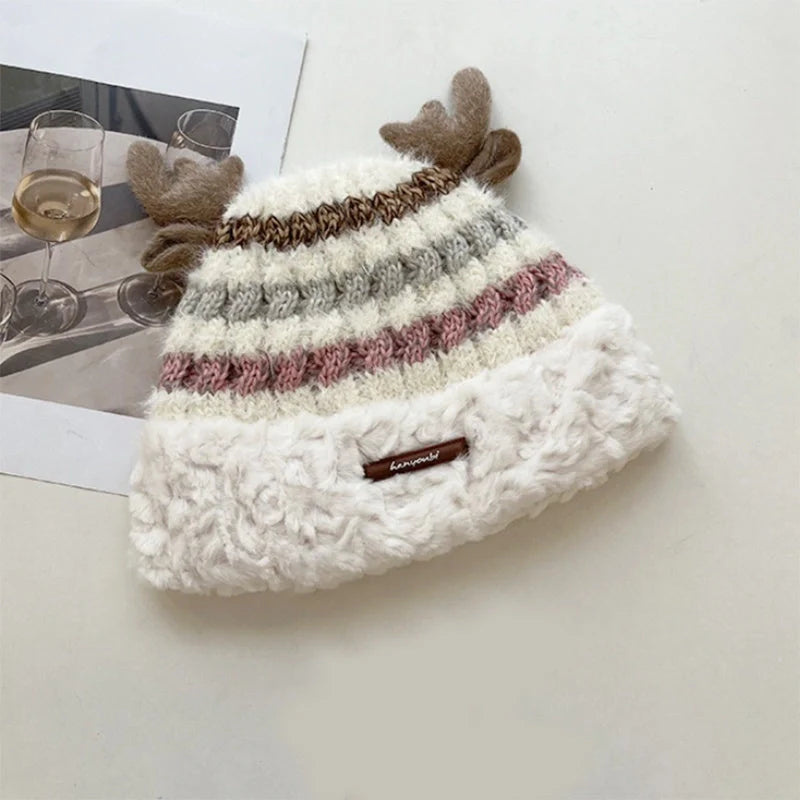 Hhomeenjoy Cozy Christmas Knit Hat with Cute Deer Antlers