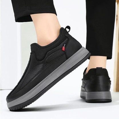 Cozy winter snow boots with fleece lining, round toe, and non-slip platform sole in black and grey colors