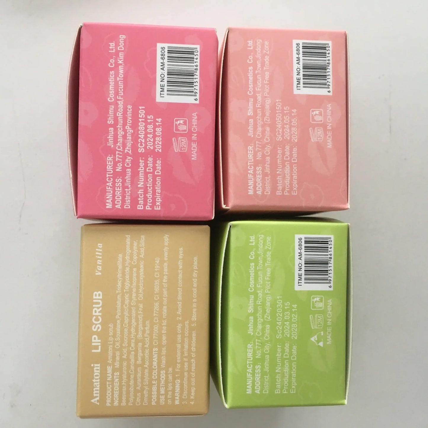Amatoni lip scrub cream pot in 30g size for exfoliating and moisturising dry lips.