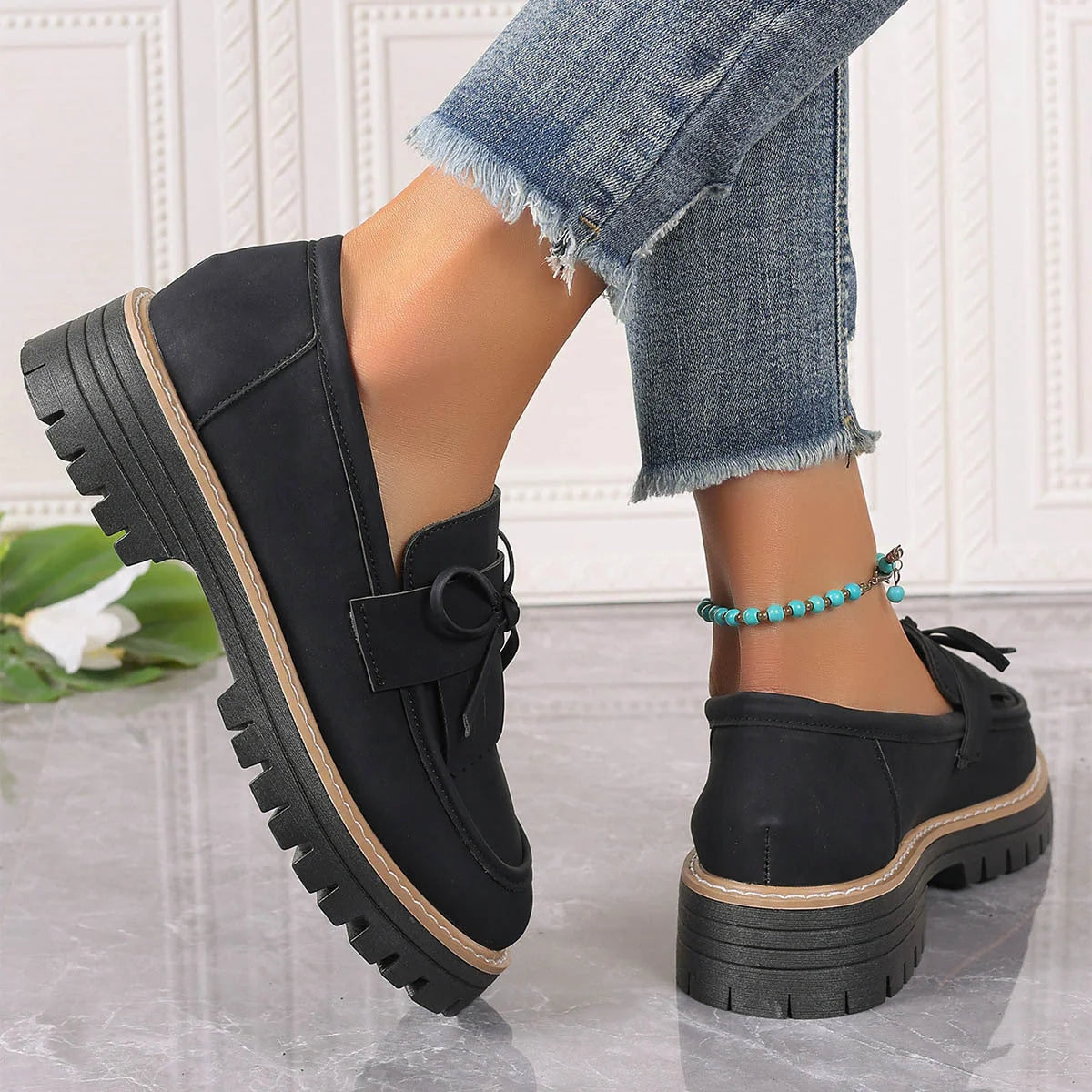 Stylish women's buckle loafers with thick sole for height increase