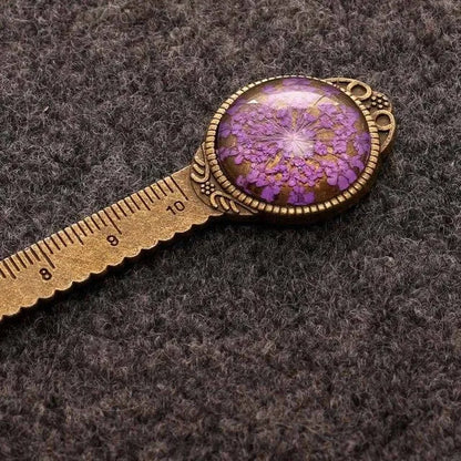 12cm handmade dried flower bookmark with gypsophila ruler featuring lace flowers, daffodils, and clover on blue background