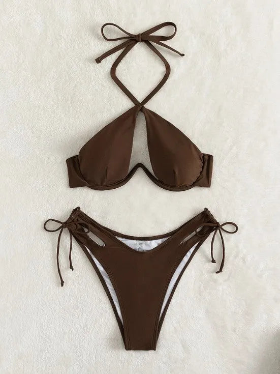 Women's halter neck bikini in solid colour with briefs-style bottoms