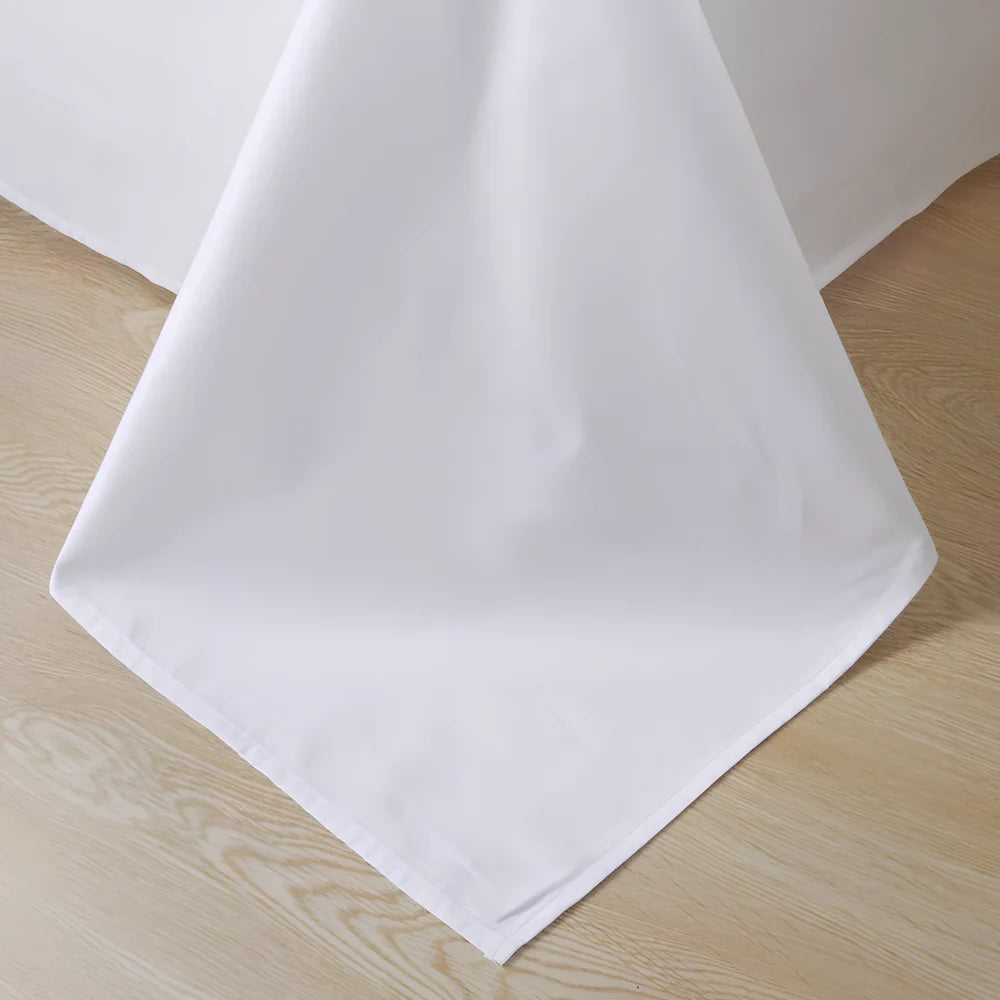 Four-piece 100% cotton satin bedding set for 1.8m bed: 250x240cm duvet cover, 260x280cm flat sheet, 180x200cm fitted sheet with 25cm depth, two 60x90cm pillowcases