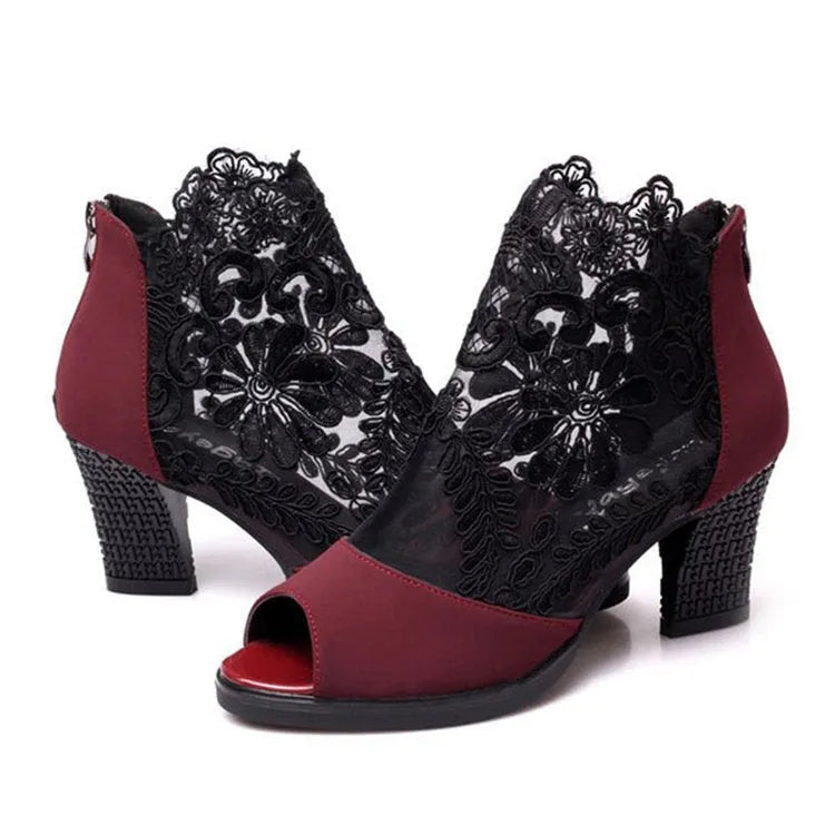 Lucyever women's black gladiator sandals with square heel, zip closure, and floral lace design