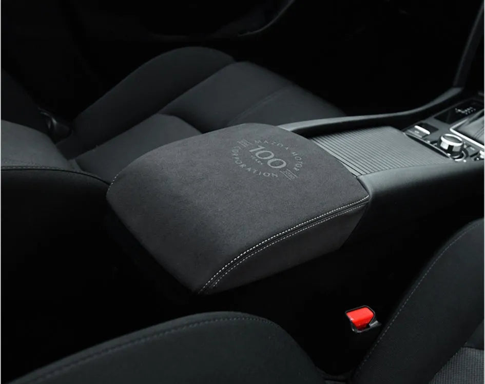 Armrest case cover for Mazda CX-4 CX-5 Oncela in carbon fibre, leather or flannelette, about 500g