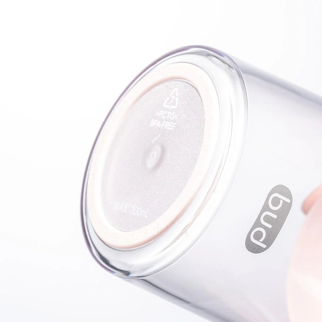 Wireless Charging Portable Mini Juicer Cup in pink and blue, 400mL capacity