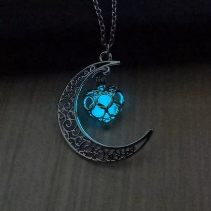 Silver-plated glowing pendant necklace with adjustable chain, luminescent feature