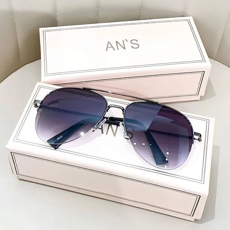 Big face aviator sunglasses with metal frame and UV-protective resin lenses in multiple colour options