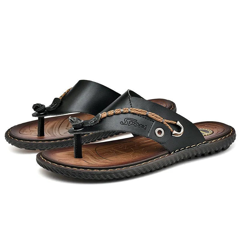 Men's casual slippers in four colours with a non-slip, wear-resistant sole and PU leather upper.