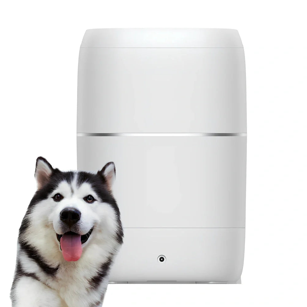 White ABS smart pet automatic feeder with video camera and 5kg food reservoir, dimensions 20.7cm base