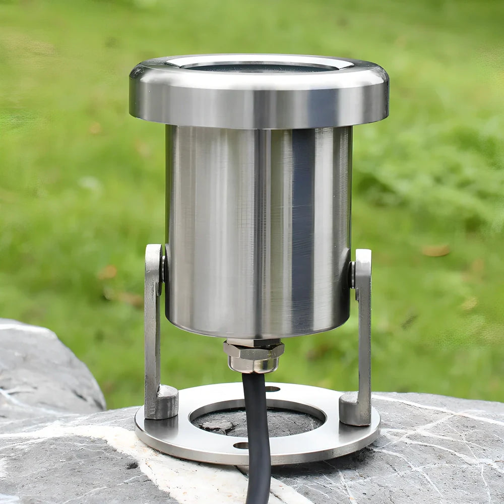 Silver LED underwater spotlights with 3 lamp beads showing 30-degree beam angle illumination in pool water