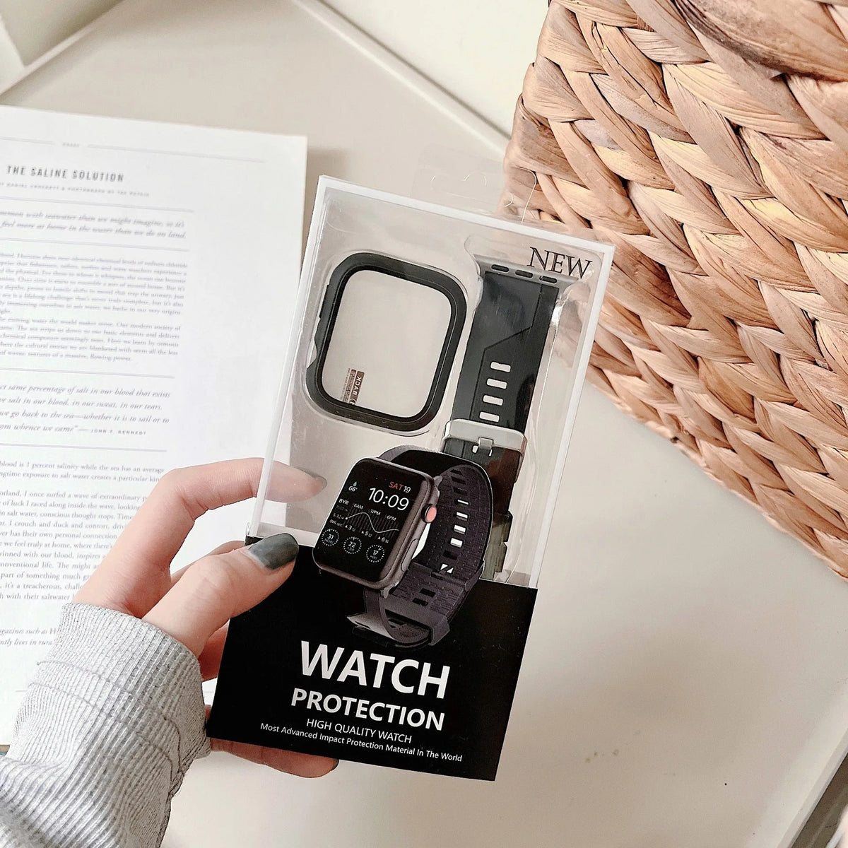 Silicone Apple Watch strap and protective case in two-colour design, sizes 38mm to 45mm