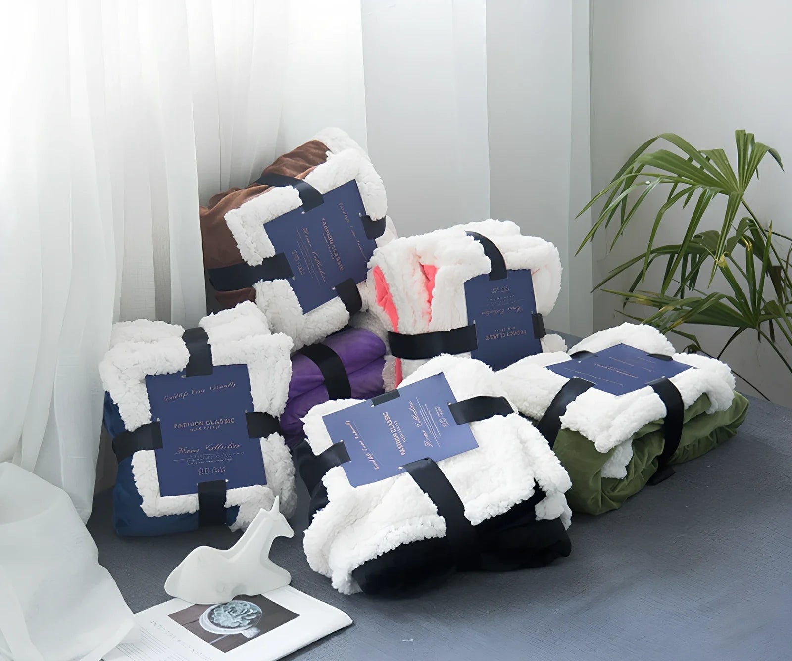 Double-sided crystal cashmere nap blanket in various colours and sizes for spring and autumn use