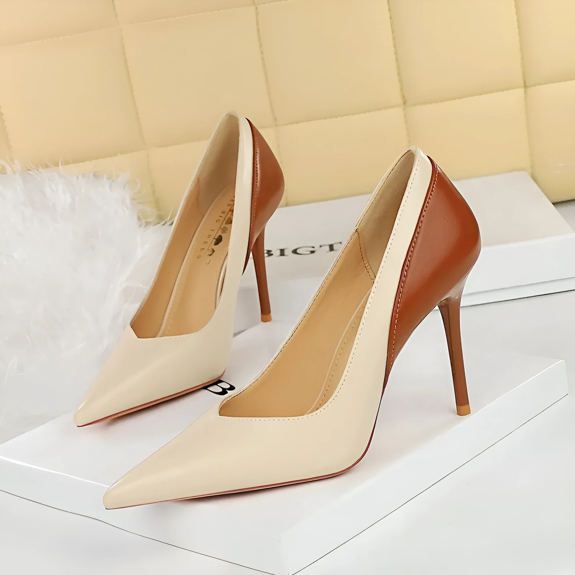 Retro style women's stiletto heels with pointed toe and super high heel for banquet occasions