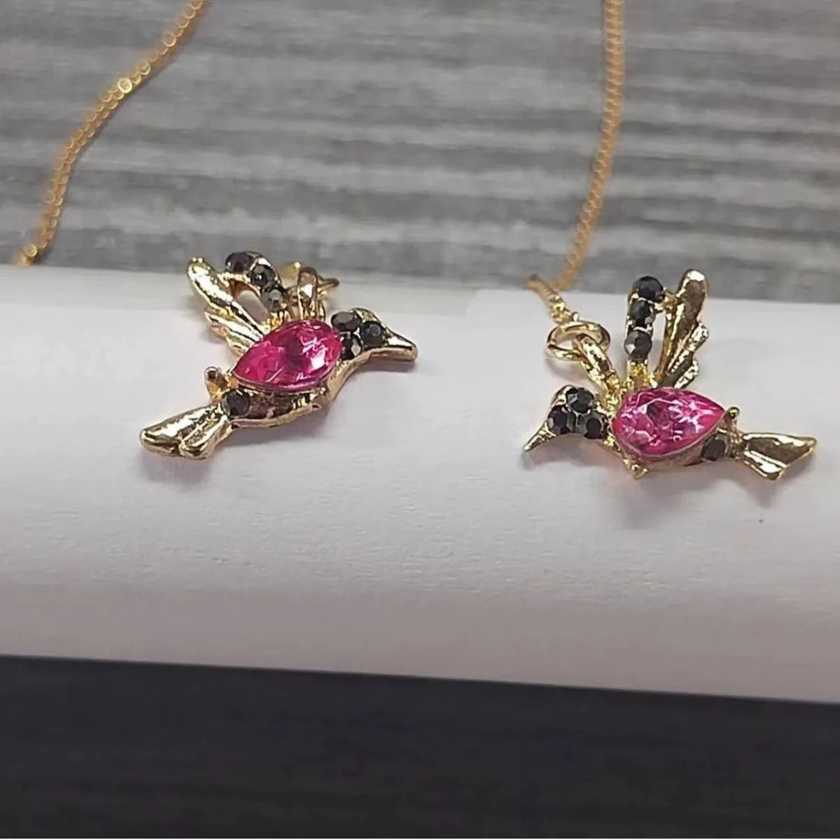 Long bird hanging personalised earrings with mixed zirconium wings in red, blue and red lvzuan colours