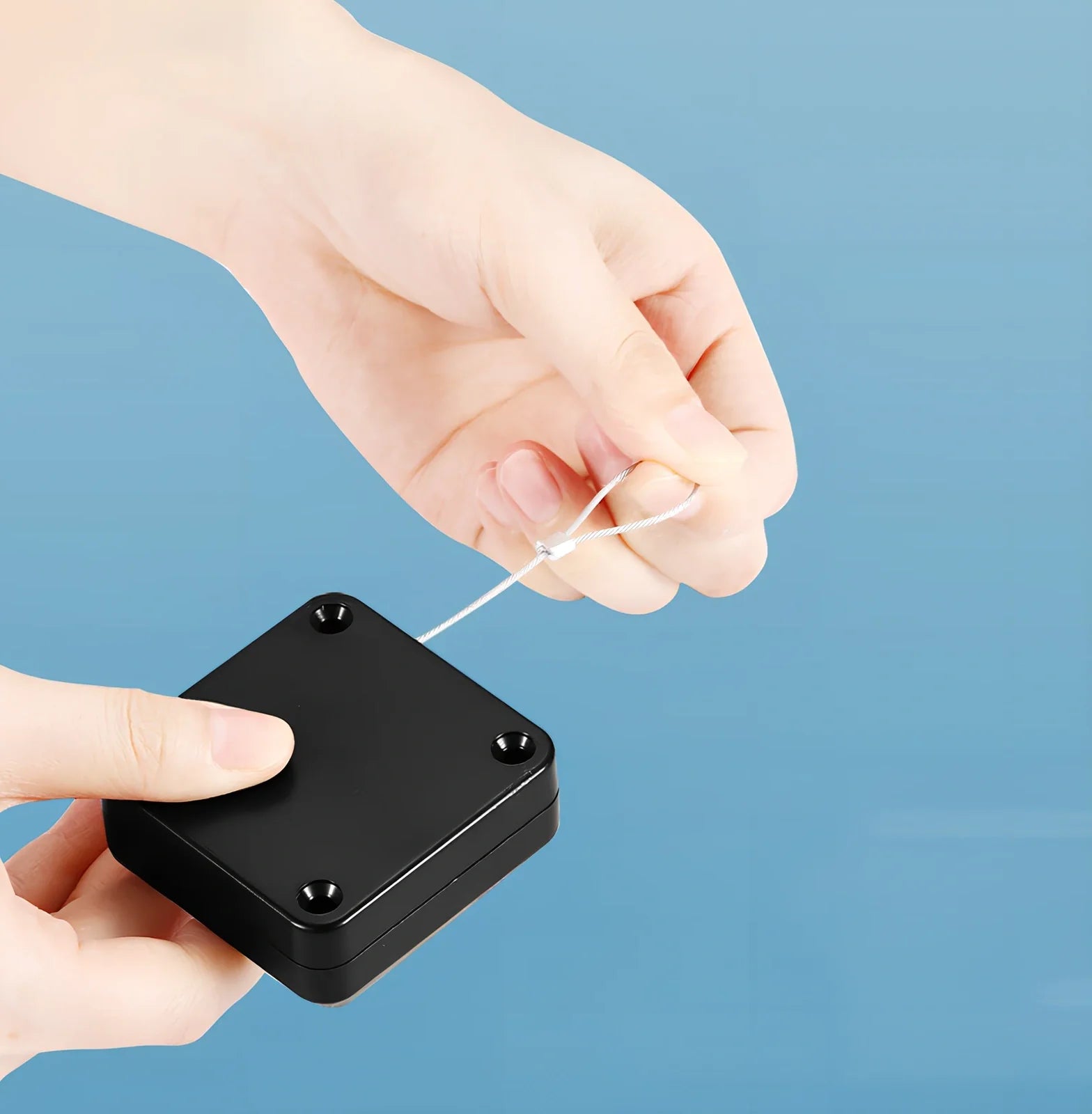 Automatic door closer with adjustable tension settings for smooth 3-second closing operation