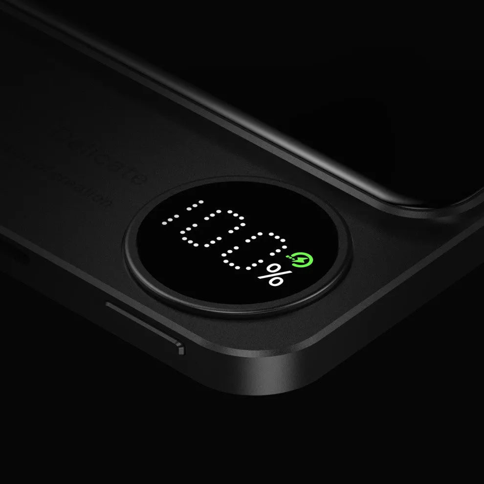 MagSafe magnetic wireless power bank in Cangling Green for iPhone 14, showing aluminium alloy case.