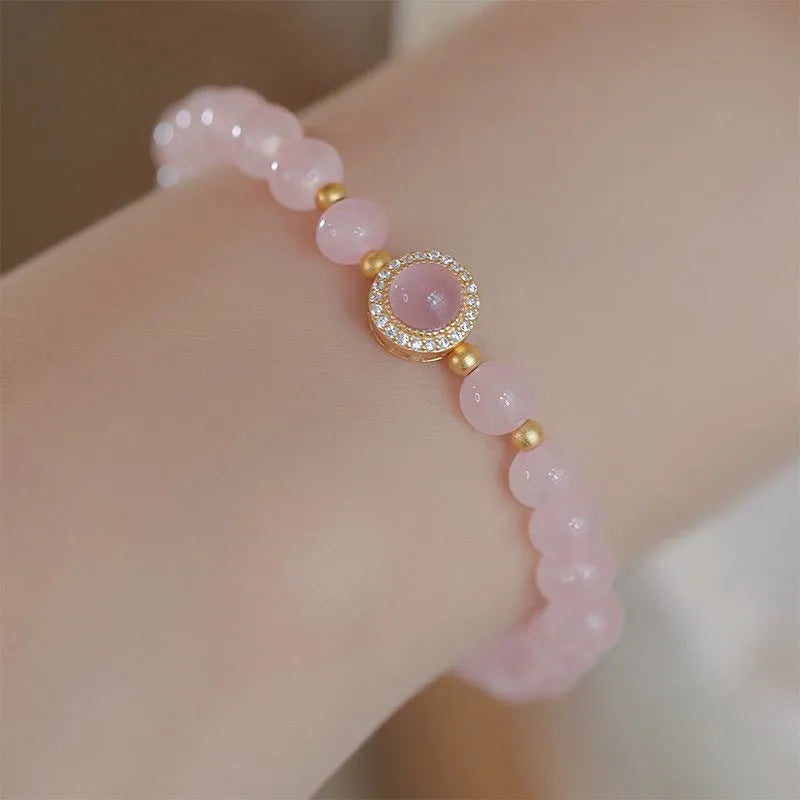 Handmade aquamarine crystal bracelet for women with mixed materials and adjustable design