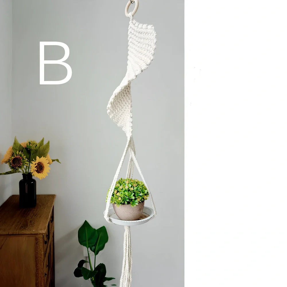 Hand-woven Scandinavian spider plant net bag measuring 30cm by 20cm with rectangular shape and natural fibre construction