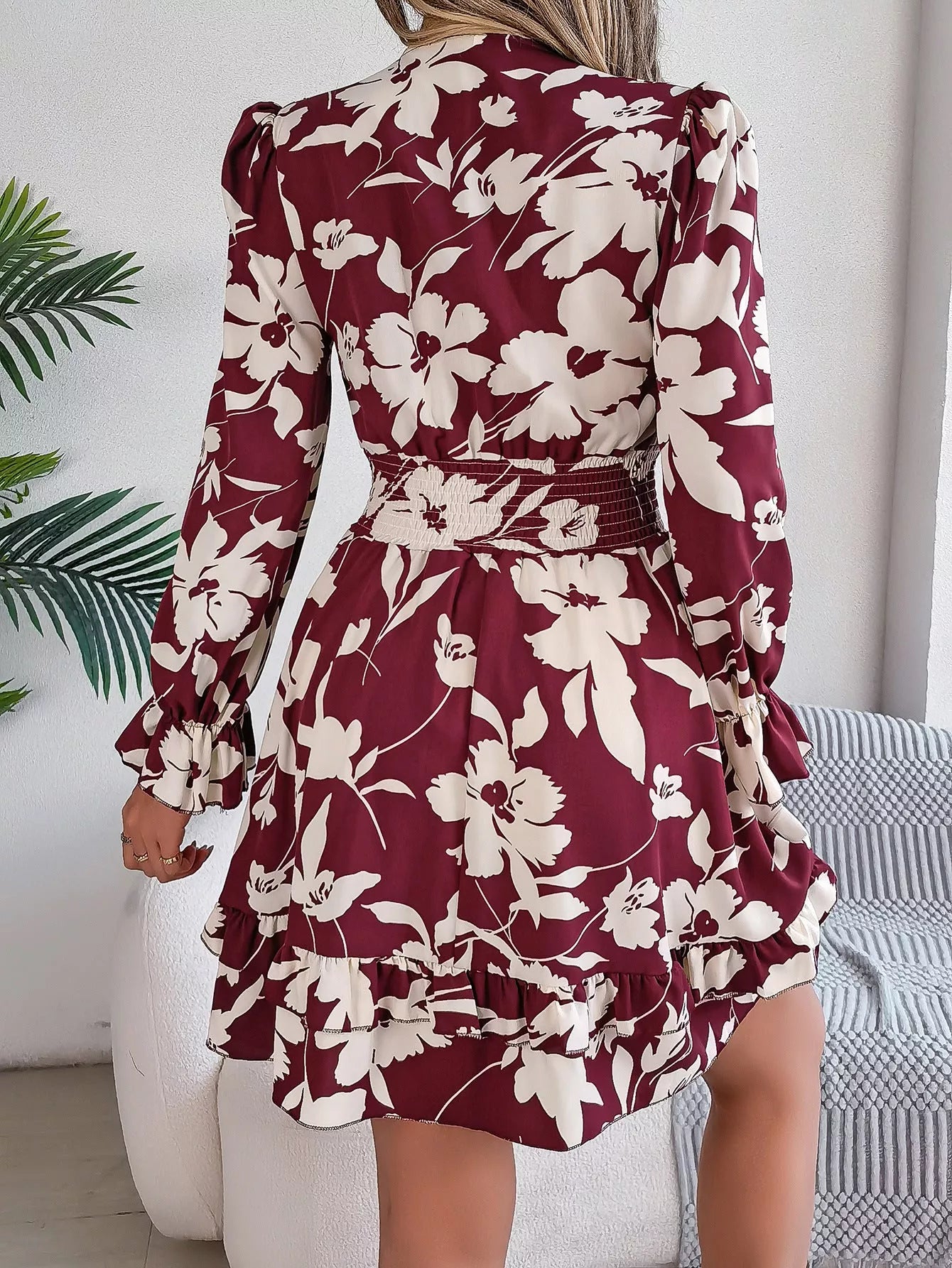 Floral printed V-neck long sleeve chiffon dress with ruffles and bowknot