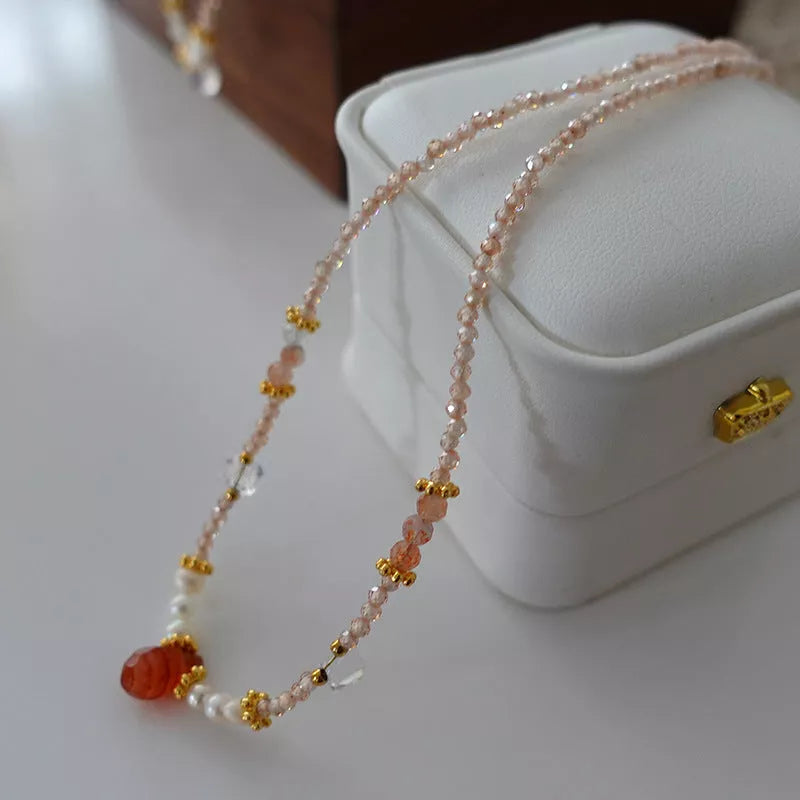 Natural stone pearl necklace with brass gold-plated chain, retro style