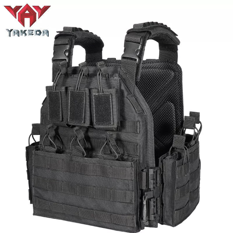 Outward Quick Dismantling Tactical Vest in camouflage pattern for outdoor activities