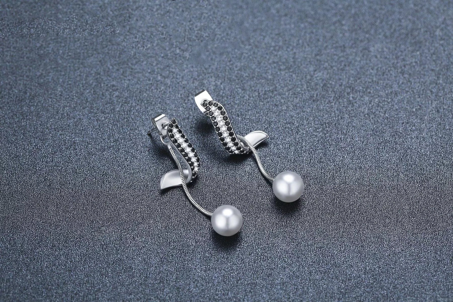 Black pearl pendant tassel earrings for women, elegant and lightweight design