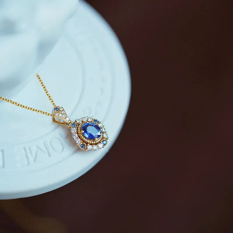 Huitan royal necklace with adjustable 21-50cm chain and mixed gem inlaid pendant on yellow gold finish
