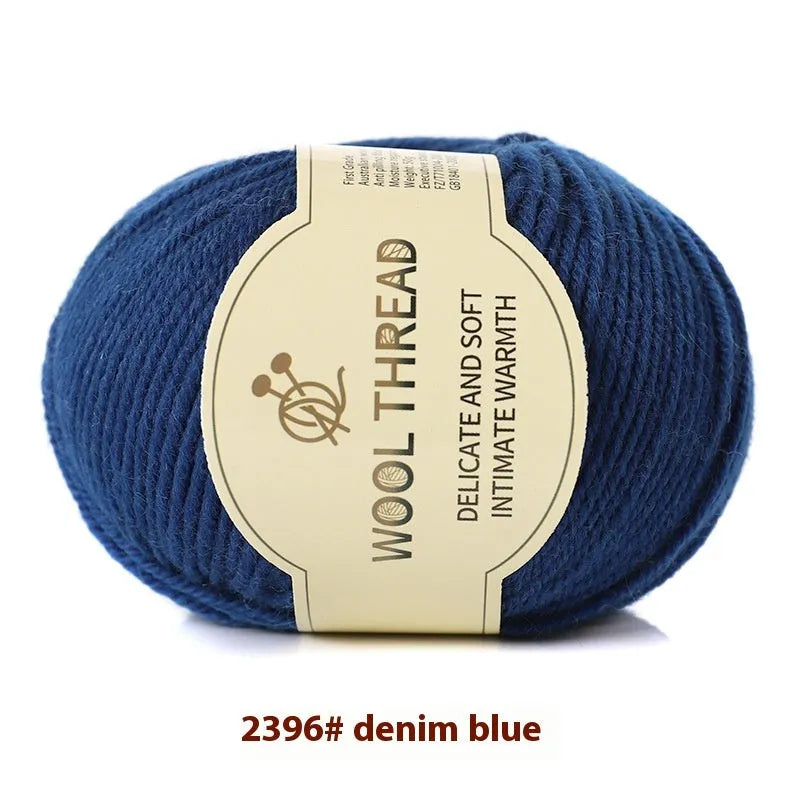 Hand-woven scarf sweater thread roll in domestic wool yarn for baby knitting projects with 10-needle compatibility