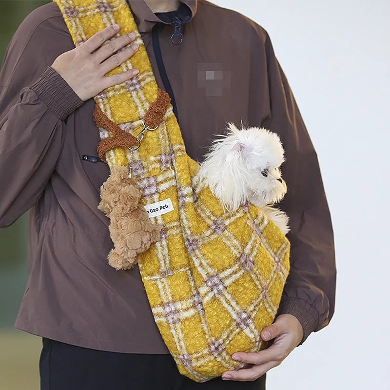 Portable Anti-stress Pet Crossbody Backpack in Soft Polyester with Yellow Plaid Stripe Pattern, Single Pet Bag for Small Dogs and Cats, Ideal for Weddings, Parties and Everyday Travel