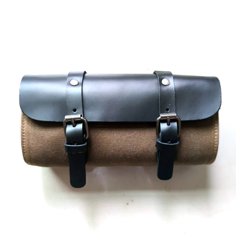 Camel Bag Knight Messenger Bag: A 40-litre cotton motorcycle helmet bag with multiple internal compartments and retro styling for secure transport