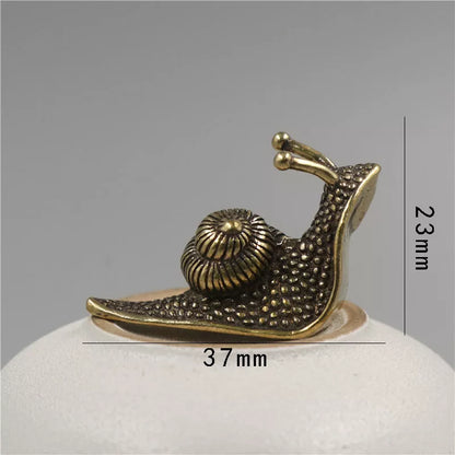 Brass tea pet snail decoration pure copper paperweight with pastoral design