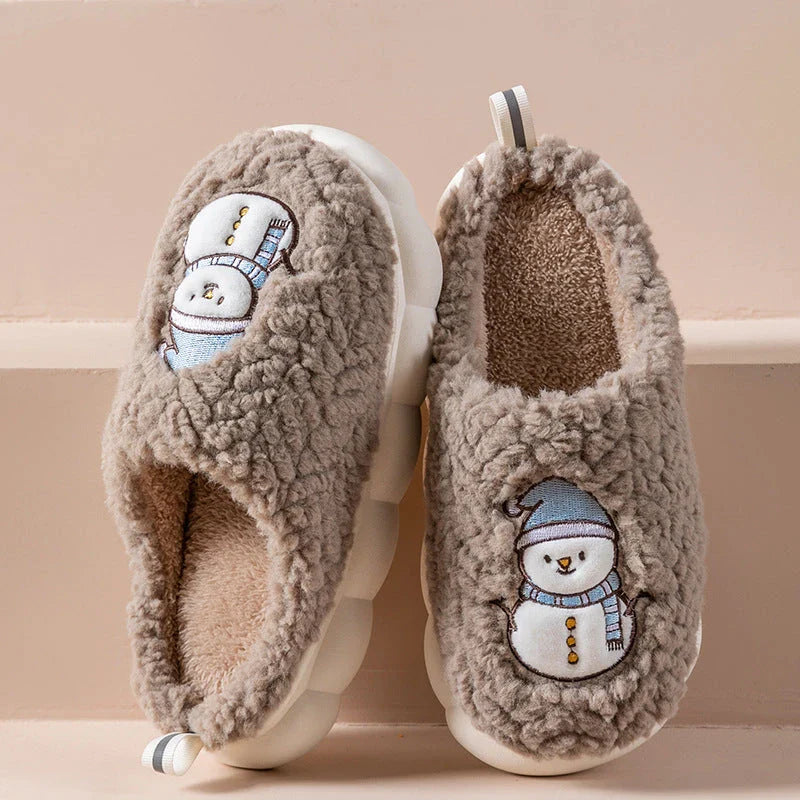 Cozy snowman-shaped slippers with thick, anti-slip soles and plush lining for indoor comfort and warmth