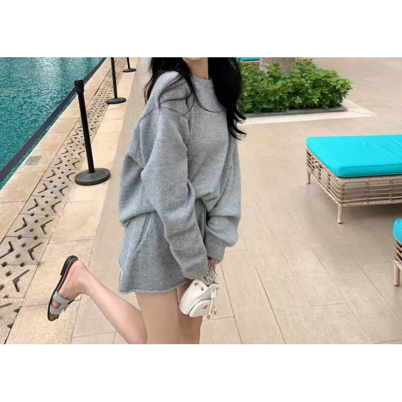Women's loose-fitting long sleeve sweater and knitted wide leg shorts set in oatmeal colour, free size