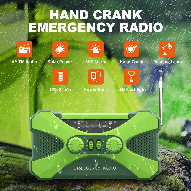 3-in-1 portable emergency radio in green or orange, 8cm x 9.5cm x 6.5cm, with hand crank, solar charging and 10000mAh power bank.
