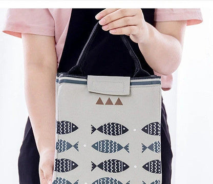 Insulated mini picnic handbag for students in vibrant colors, perfect for outdoor adventures.