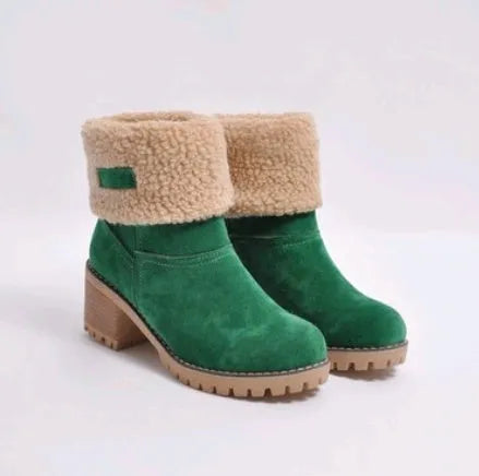 Mid-tube thick heel suede snow boots in black with beef tendon sole and waterproof platform.