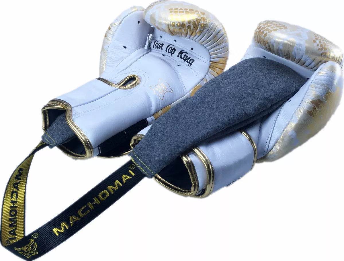 Moistureproof bag for boxing gloves in Ocean, Rose, and Lavender scents