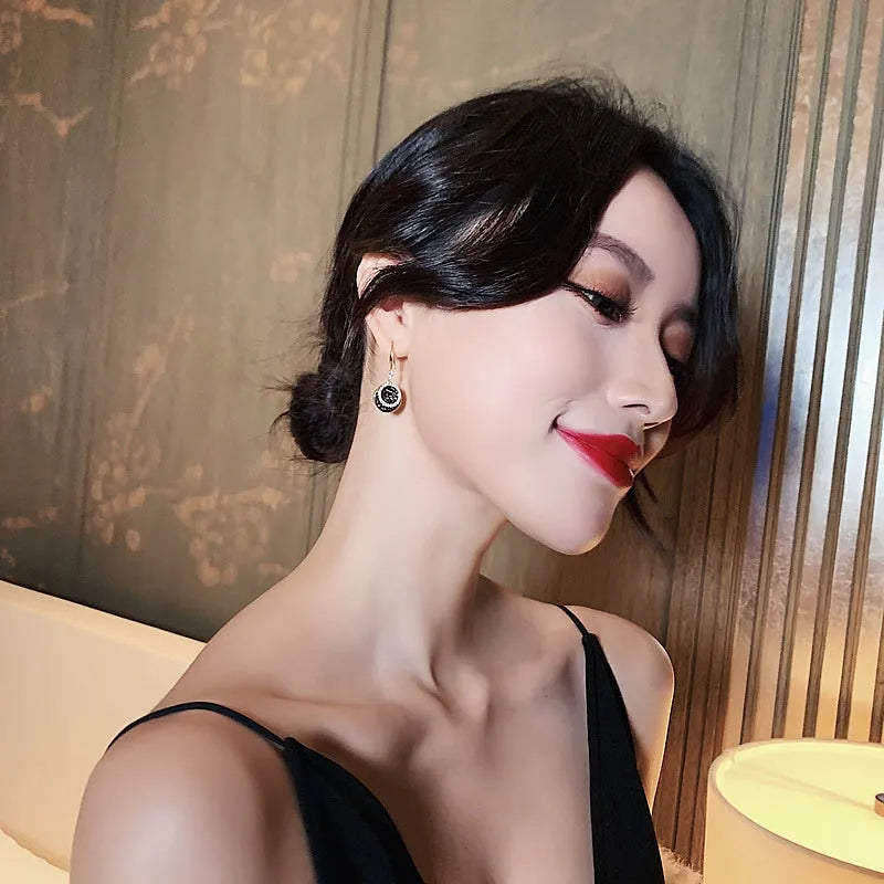 Retro Hong Kong Style Alloy Earrings with 3.6cm Geometric Drop for a Statement Look and Lightweight Wear