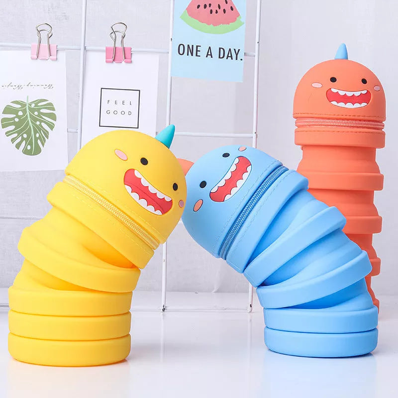 Retractable silicone pen holder in five colors, waterproof and holds 30 pencils