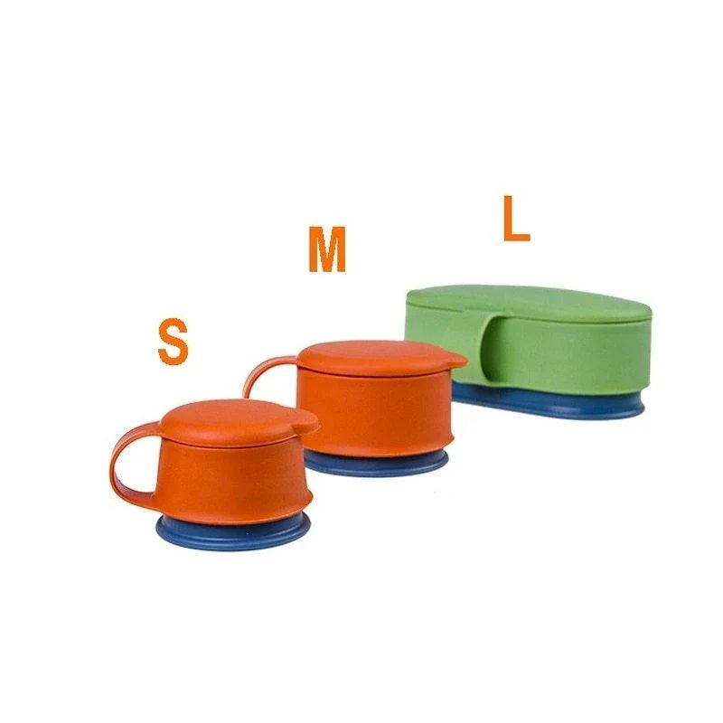 Set of versatile food sealing clips in green and orange colors, designed to keep snacks and breads fresh for months