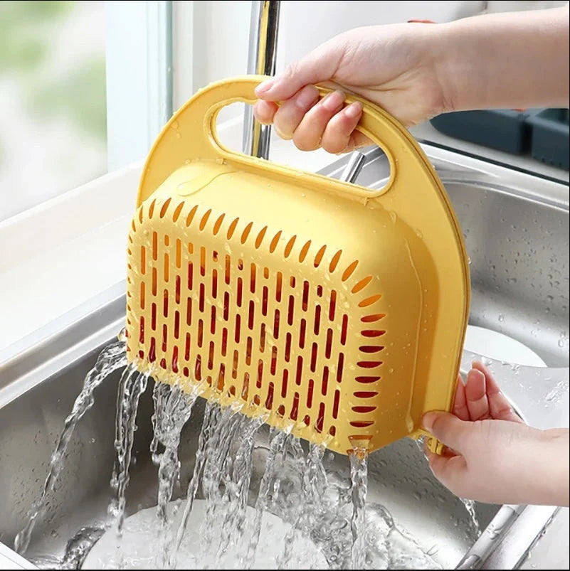 Folding drain basket for efficient fruit and vegetable cleaning with handle