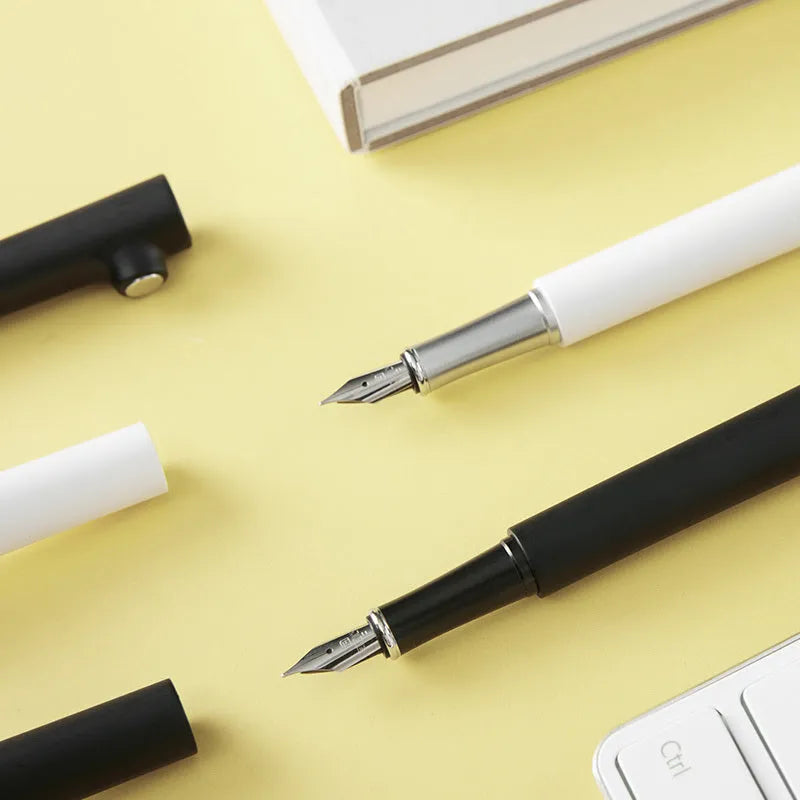 Branch magnet fountain pen with 0.7mm stainless steel nib in black or white resin holder.
