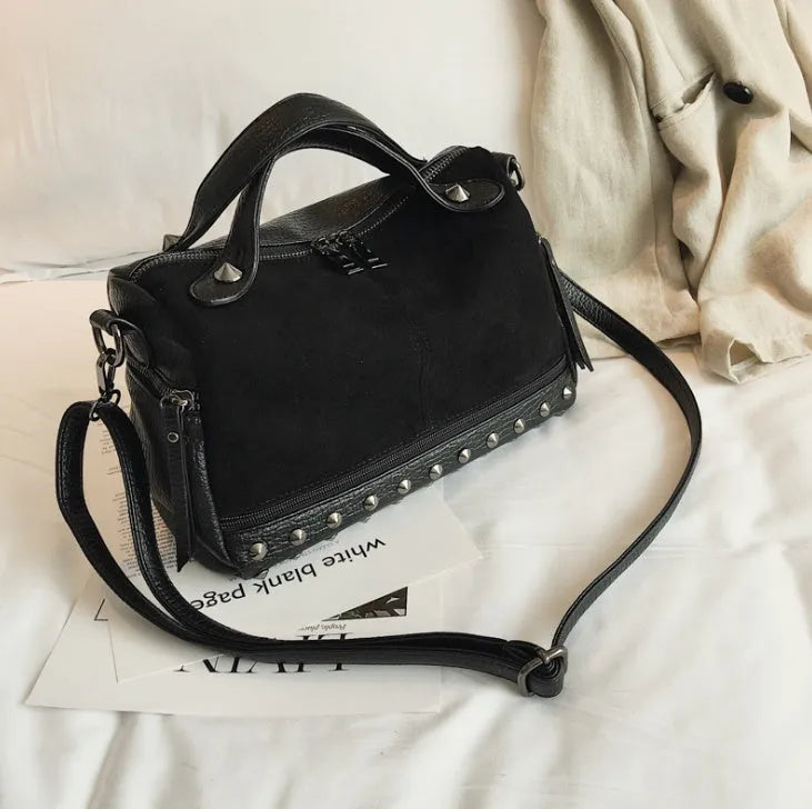 Women's casual tote shoulder bag in soft PU leather with smooth zipper, large capacity, and weighing 340g