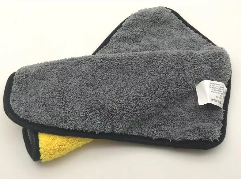 Two-color double-sided car wash towel for scratch-free cleaning, available in multiple sizes