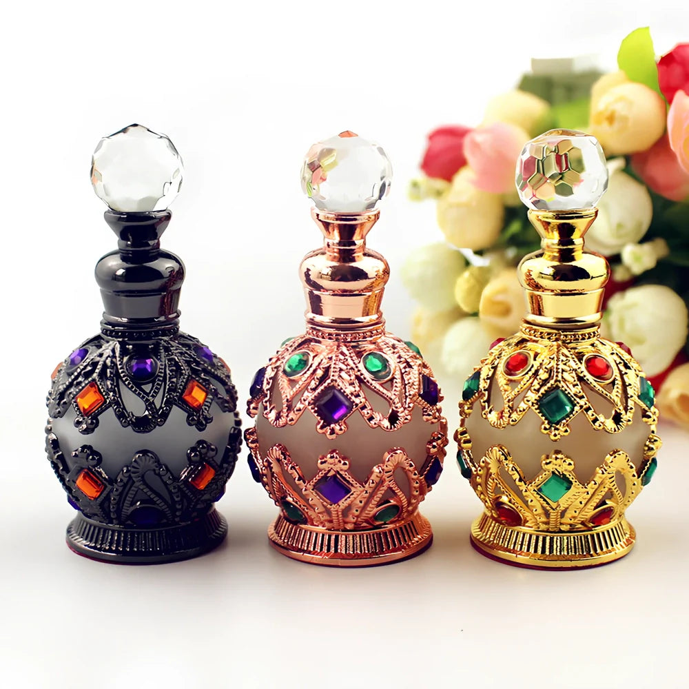 Arabic style glass perfume bottle with zinc alloy hardware and metal crystal accessories