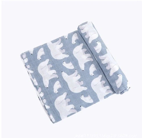 Pure cotton cartoon printed gauze quilt for infants measuring 120×110cm with polar bear design