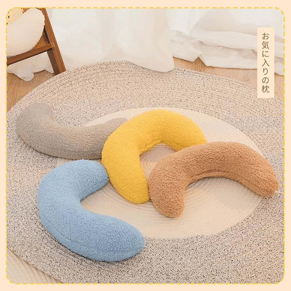 U-shaped blue cat pillow with adjustable collar for feline cervical support and comfort